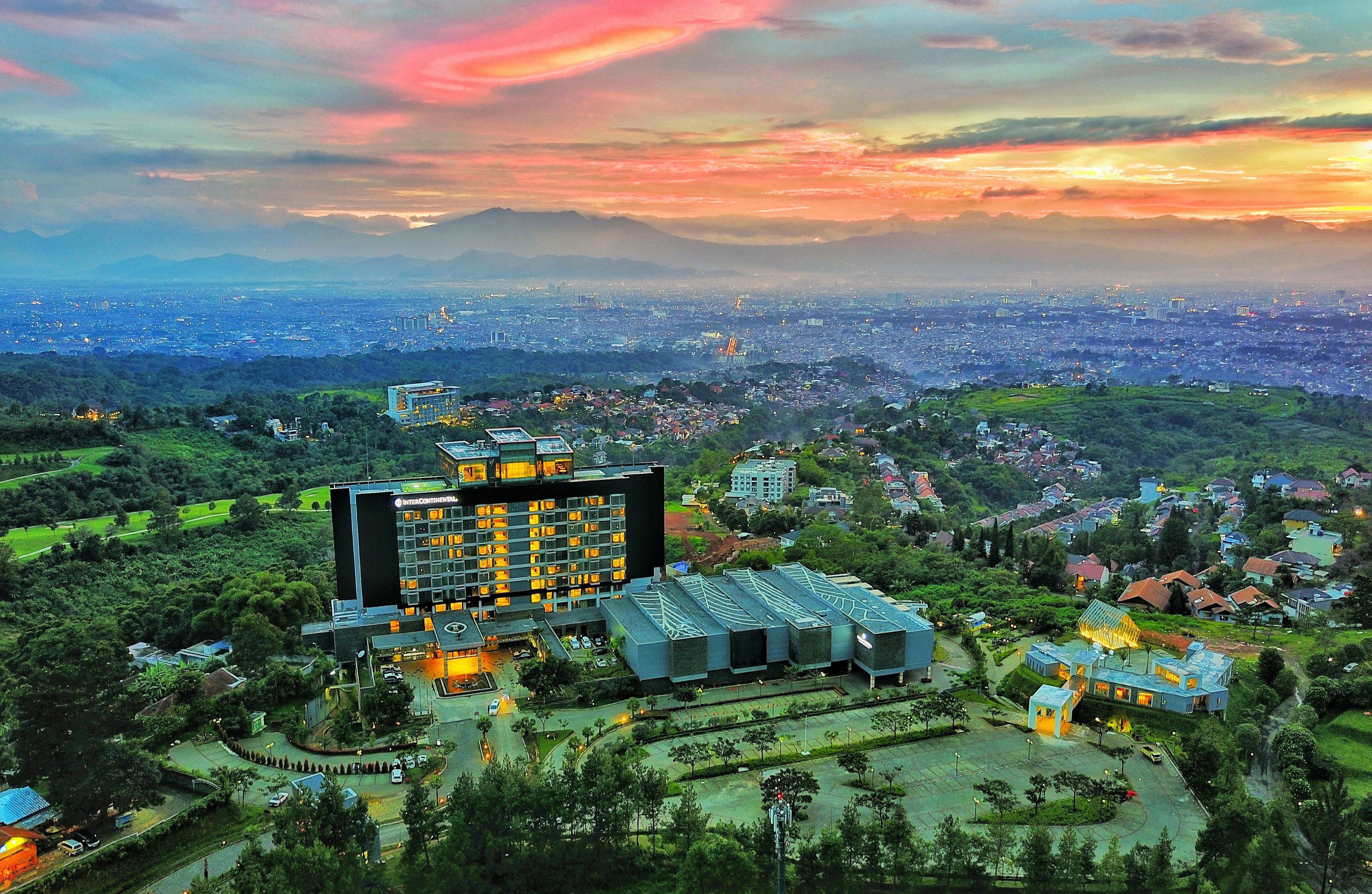 Hotel Intercontinental Bandung Dago Pakar By Ihg à Cimenyan Extérieur photo